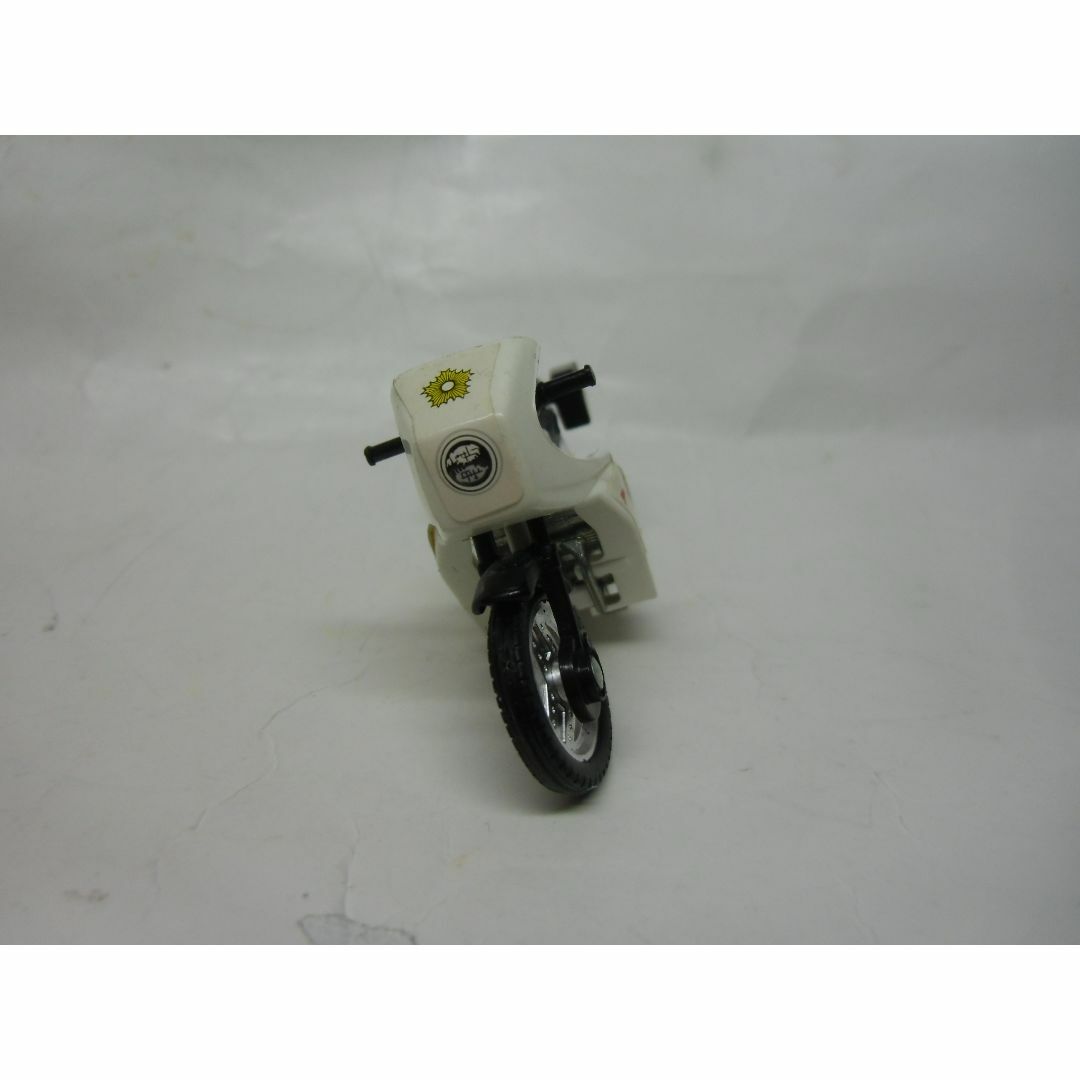 Takara Tomy(タカラトミー)のトミカ赤箱　ホンダCB750 白バイ・日本製（箱無し・中古品） エンタメ/ホビーのおもちゃ/ぬいぐるみ(ミニカー)の商品写真