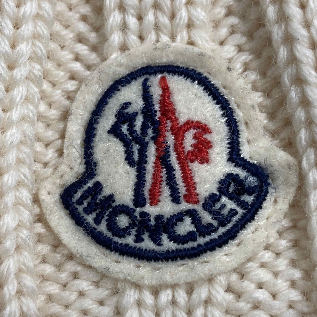 MONCLER(モンクレール)のMONCLER モンクレール　 ニット帽 フォックスファー　FOX レディースの帽子(ニット帽/ビーニー)の商品写真