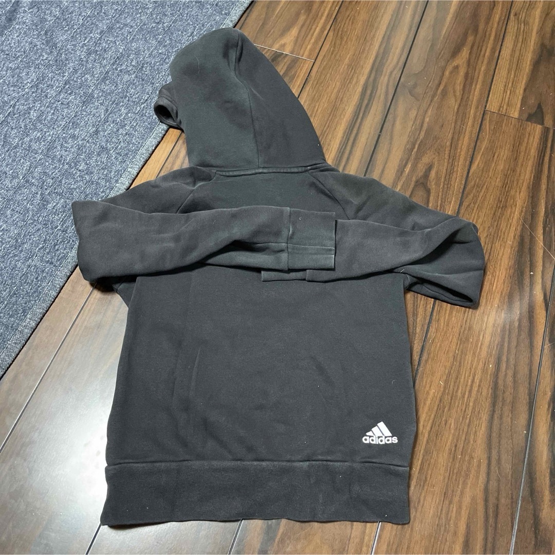 adidas(アディダス)のアディダス　パーカー キッズ/ベビー/マタニティのキッズ服男の子用(90cm~)(その他)の商品写真