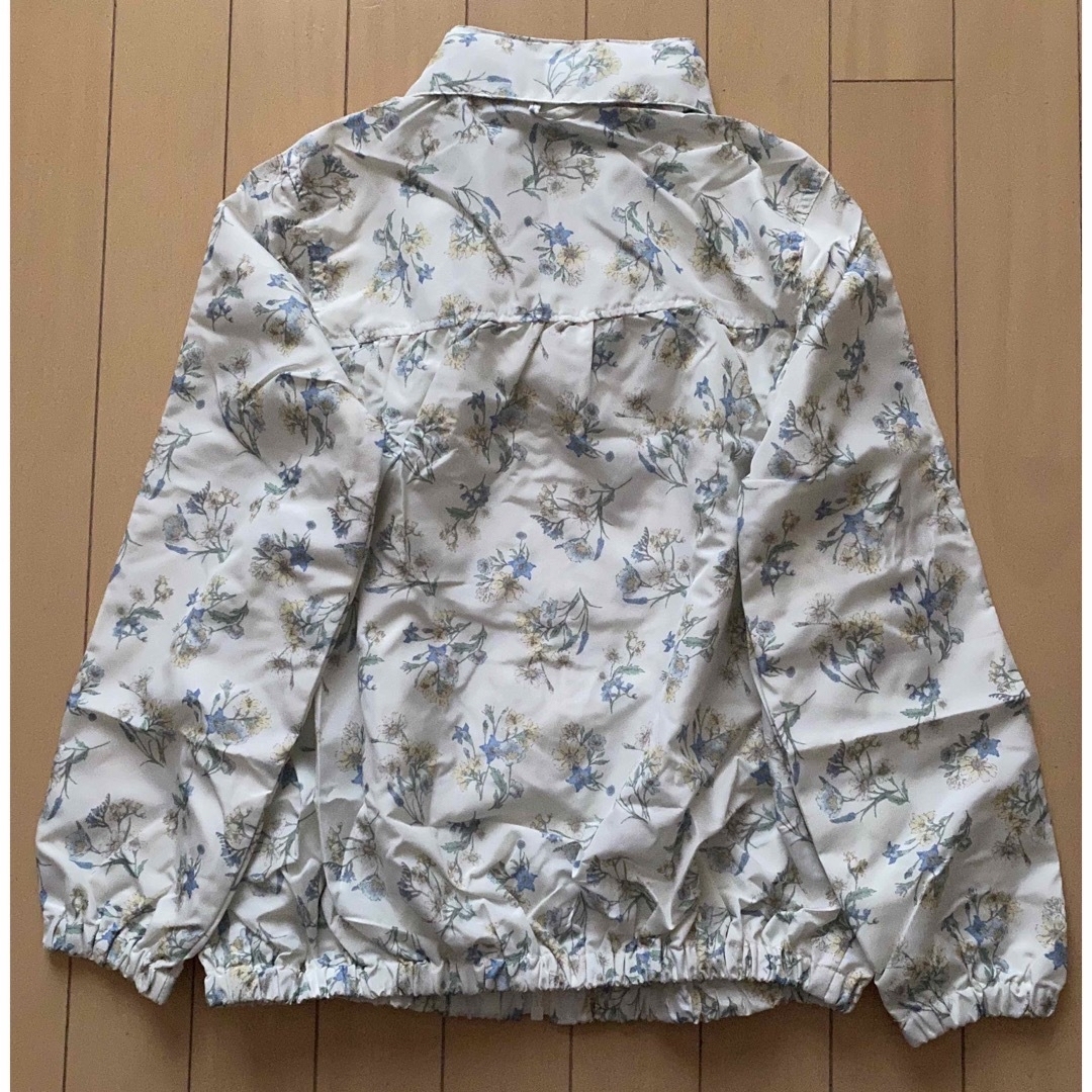 Branshes(ブランシェス)のブランシェス 花柄ウィンドブレーカー 150 キッズ/ベビー/マタニティのキッズ服女の子用(90cm~)(ジャケット/上着)の商品写真