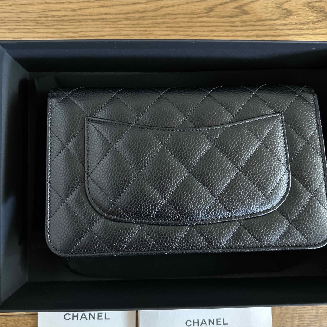 CHANEL(シャネル)のCHANELチェーンウォレット　グレインドカーフスキンキャビアスキンゴールド レディースのファッション小物(財布)の商品写真