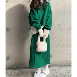 ZARA - オーバーサイズスウェットパーカー + スカートセットアップ