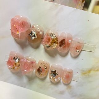 最終値下げ　ピンクハート　ネイルチップ　ビジュー　ストーン(つけ爪/ネイルチップ)