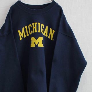 定番古着 MICHIGAN カレッジロゴ入り 紺 × 黄 プリント古着スウェット(スウェット)