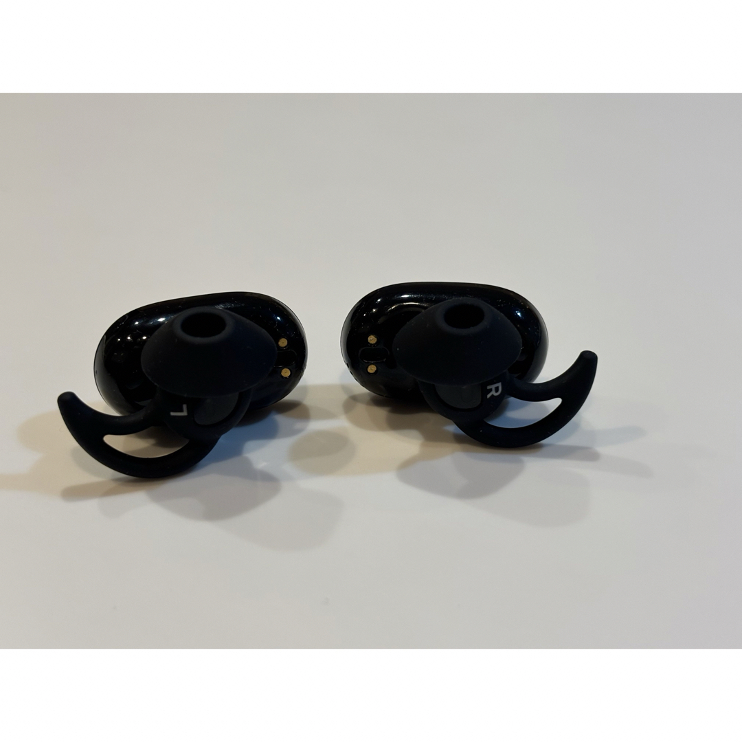 BOSE(ボーズ)のBose QuietComfort Earbuds Triple Black スマホ/家電/カメラのオーディオ機器(ヘッドフォン/イヤフォン)の商品写真