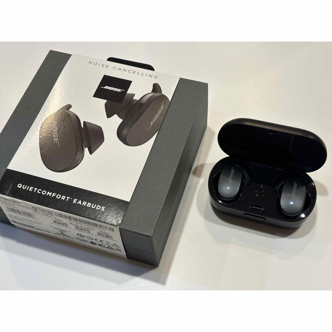 BOSE(ボーズ)のBose QuietComfort Earbuds Triple Black スマホ/家電/カメラのオーディオ機器(ヘッドフォン/イヤフォン)の商品写真