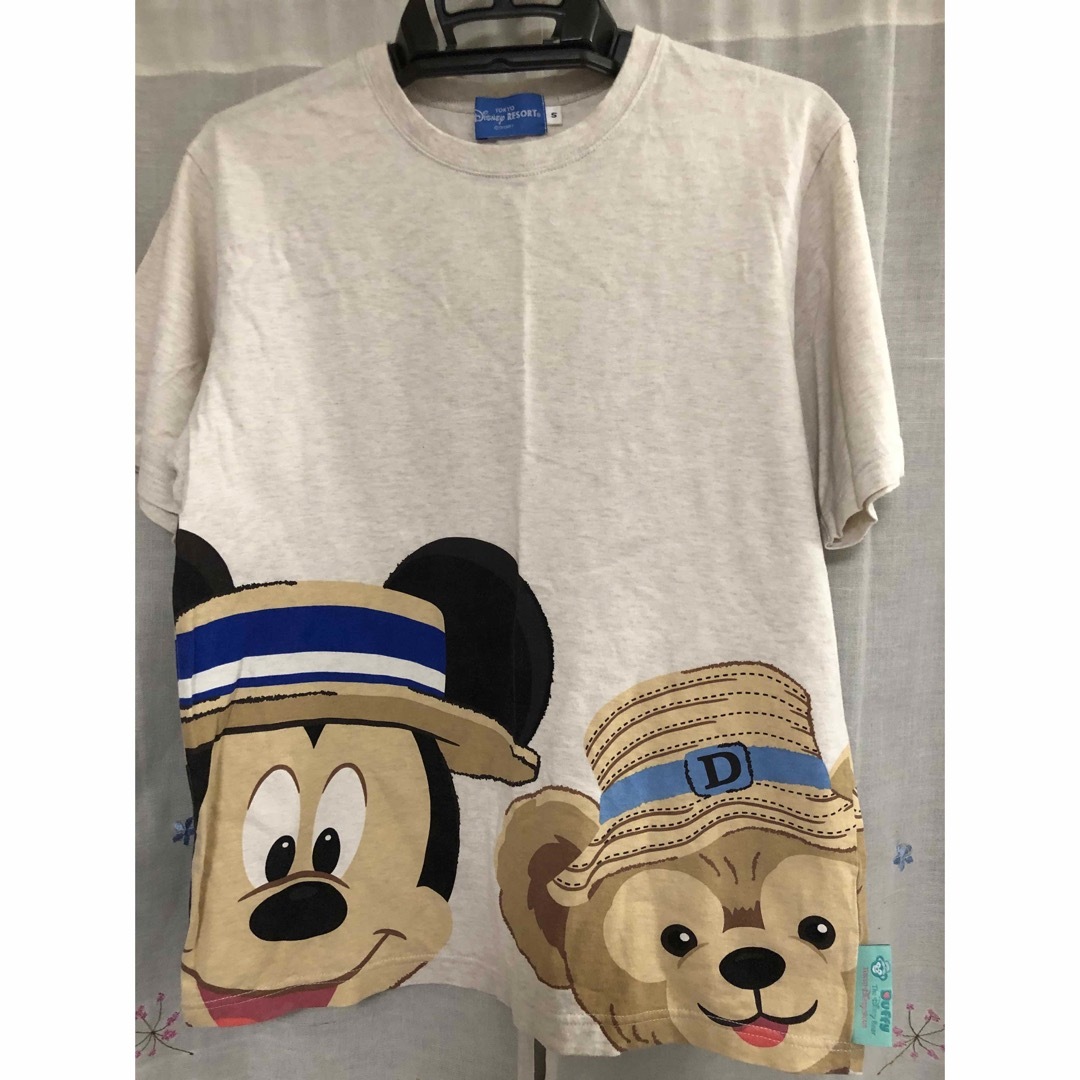 ダッフィー(ダッフィー)のディズニー ダッフィーTシャツ　Sサイズ レディースのトップス(Tシャツ(半袖/袖なし))の商品写真