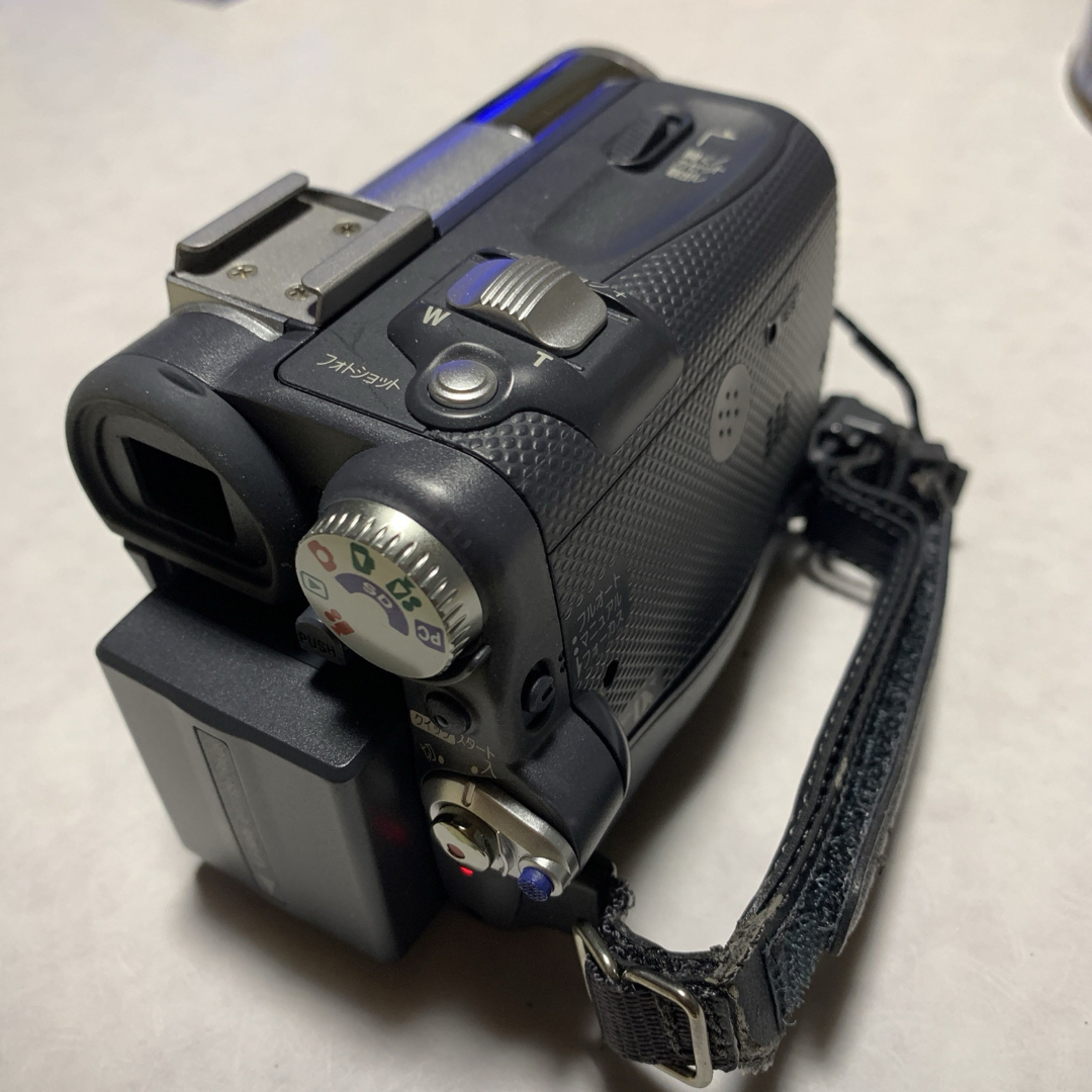 Panasonic(パナソニック)のPanasonic  miniDVビデオカメラ　NV-GS55K-S スマホ/家電/カメラのカメラ(ビデオカメラ)の商品写真