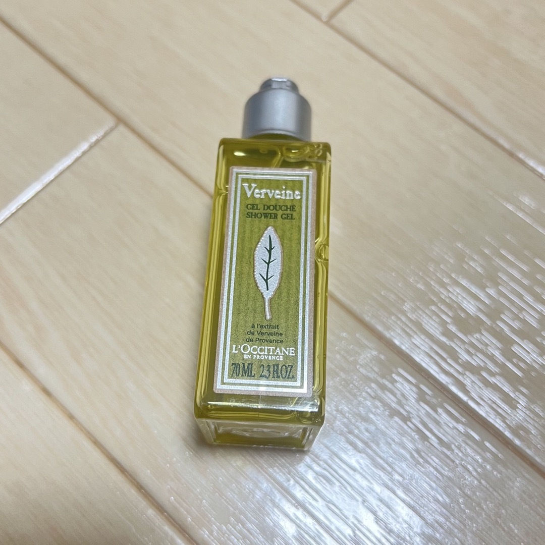 L'OCCITANE(ロクシタン)の(限定値下げ)ロクシタン　ヴァーベナシャワージェル70ml コスメ/美容のボディケア(ボディソープ/石鹸)の商品写真