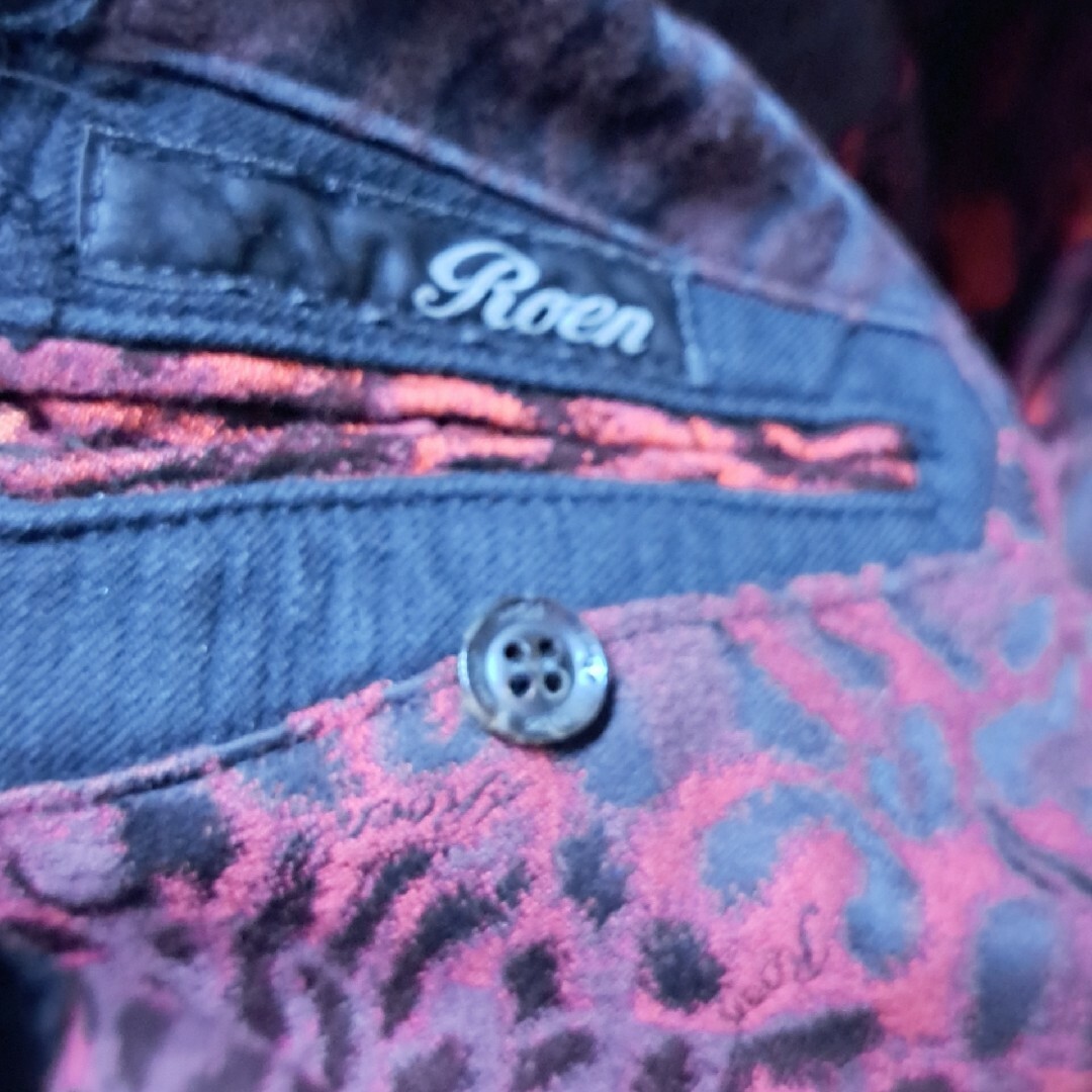 Roen(ロエン)のロエン　レザースリーブ　ライダース　スタジャン　Ｍ　カモフラ メンズのジャケット/アウター(ライダースジャケット)の商品写真