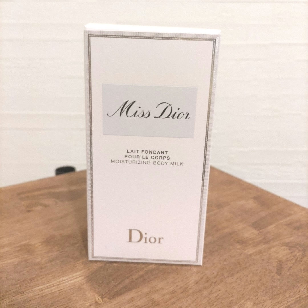 Christian Dior(クリスチャンディオール)のミス  ディオール ボディ ミルク 200ml コスメ/美容のボディケア(ボディローション/ミルク)の商品写真