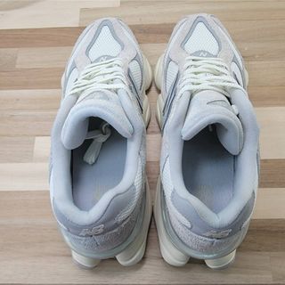 New Balance - ニューバランス U9060HSC ホワイト/グレー 25.5㎝の通販 New Balance - ニューバランス U9060HSC ホワイト/グレー 25.5㎝の通販