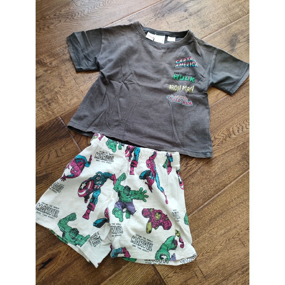 ZARA KIDS(ザラキッズ)のZARA KIDS　マーベル　セットアップ　98 キッズ/ベビー/マタニティのキッズ服男の子用(90cm~)(Tシャツ/カットソー)の商品写真