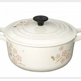 ルクルーゼ(LE CREUSET)の新品　未使用　日本限定　LE CREUSET　ココットロンド　サクラ(鍋/フライパン)