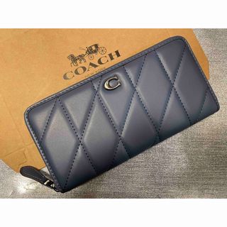 コーチ(COACH)のCOACH  キルティング　長財布　ブルー　レザー　未使用品(財布)