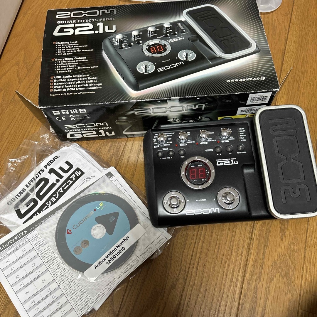 Zoom(ズーム)のZOOM GUITAR EFFECTS G2.1U ギター用マルチエフェクター 楽器のレコーディング/PA機器(エフェクター)の商品写真