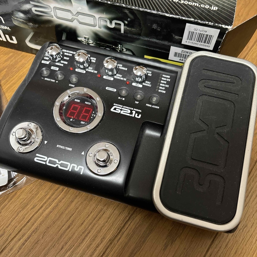 Zoom(ズーム)のZOOM GUITAR EFFECTS G2.1U ギター用マルチエフェクター 楽器のレコーディング/PA機器(エフェクター)の商品写真