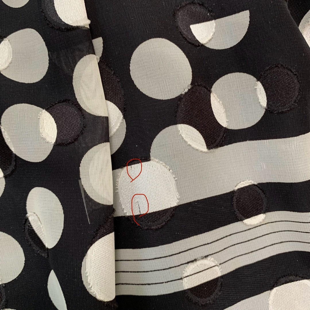 M'S GRACY(エムズグレイシー)のエムズグレイシー　スカート　フレア　黒　ドット柄　L レディースのスカート(ひざ丈スカート)の商品写真
