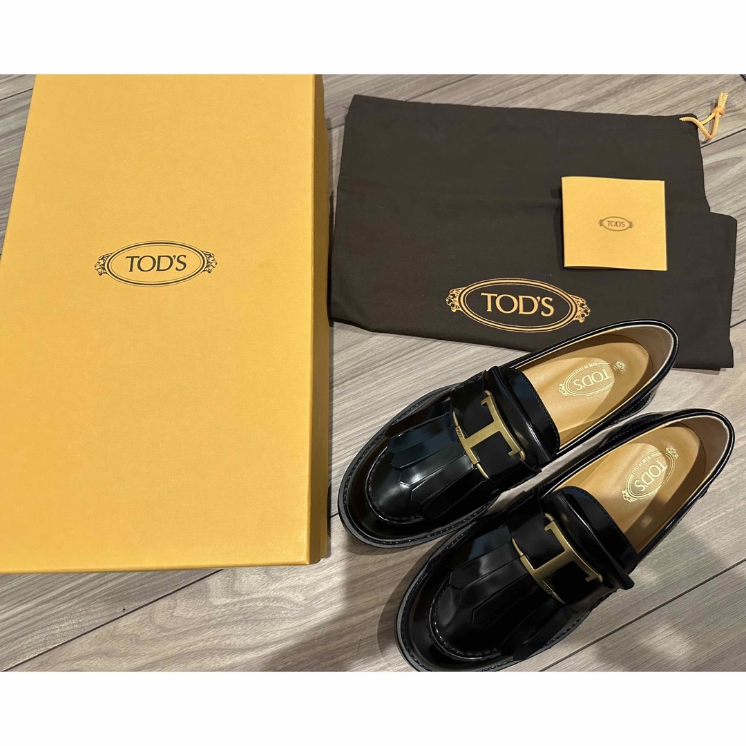 TOD'S(トッズ)のTOD'S Tタイムレスレザーローファー 22.5cm 35.5 レディースの靴/シューズ(ローファー/革靴)の商品写真