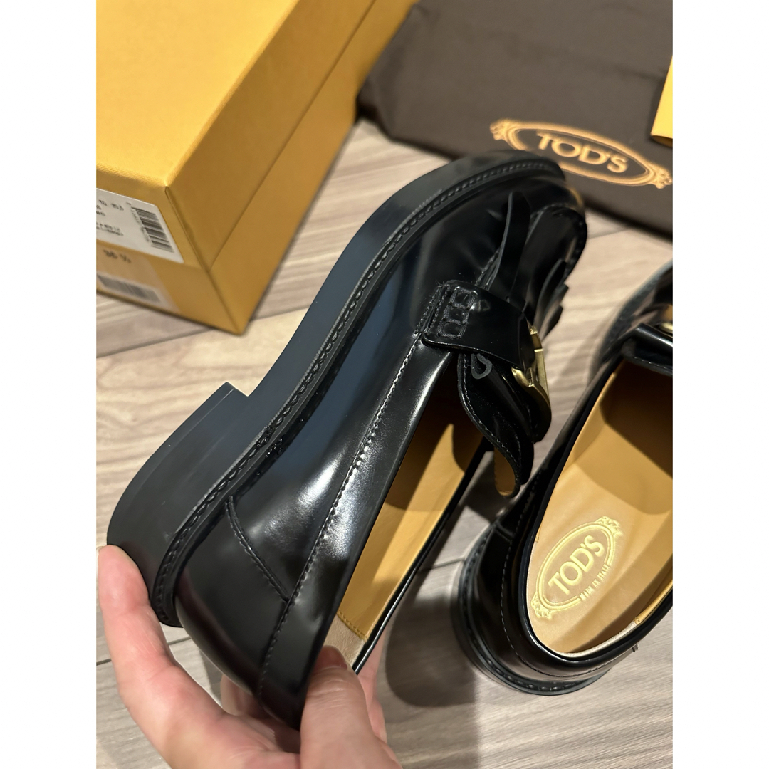 TOD'S(トッズ)のTOD'S Tタイムレスレザーローファー 22.5cm 35.5 レディースの靴/シューズ(ローファー/革靴)の商品写真