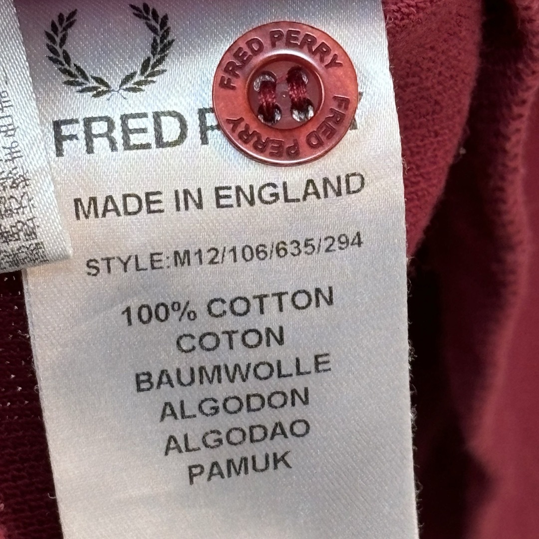 FRED PERRY(フレッドペリー)の人気　フレッドペリー　ポロシャツ　英国製　赤　白　水色　42  XL 古着 メンズのトップス(ポロシャツ)の商品写真