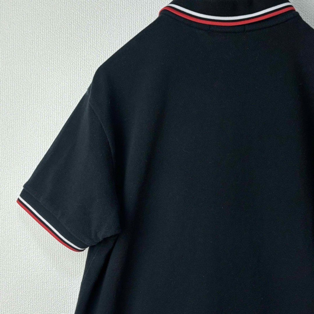 FRED PERRY(フレッドペリー)の人気　フレッドペリー　ポロシャツ　XL 黒　赤　白　ブラック　レッド　ホワイト メンズのトップス(ポロシャツ)の商品写真