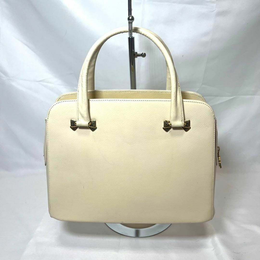 NINA RICCI(ニナリッチ)のNina Ricci ニナリッチ ハンドバッグ 白 クリーム色 リボン レディースのバッグ(ハンドバッグ)の商品写真