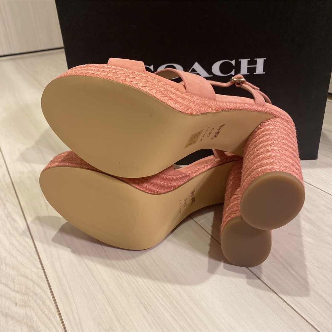 COACH(コーチ)の新品❣️お買い得❣️coachコーチレディースサンダル　ピンク色 レディースの靴/シューズ(サンダル)の商品写真