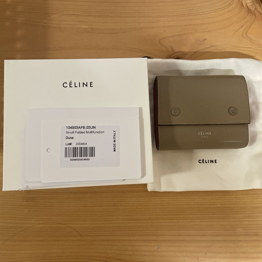 celine(セリーヌ)のお値下げしました！CELINE セリーヌ　財布　三つ折り レディースのファッション小物(財布)の商品写真