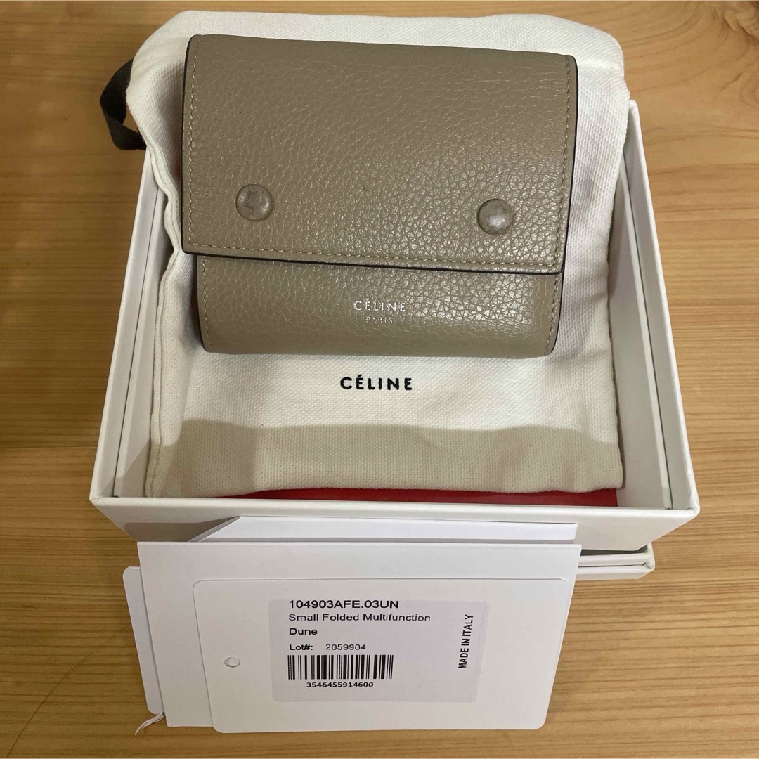 celine(セリーヌ)のお値下げしました！CELINE セリーヌ　財布　三つ折り レディースのファッション小物(財布)の商品写真