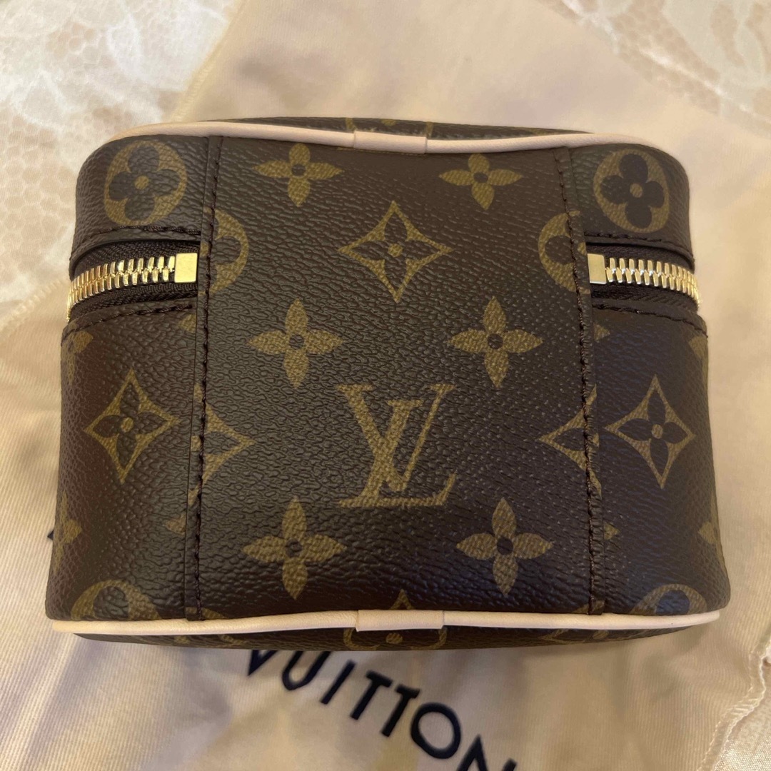 LOUIS VUITTON(ルイヴィトン)の４月28日まで値下げ　ルイヴィトン　ニースナノ レディースのファッション小物(ポーチ)の商品写真