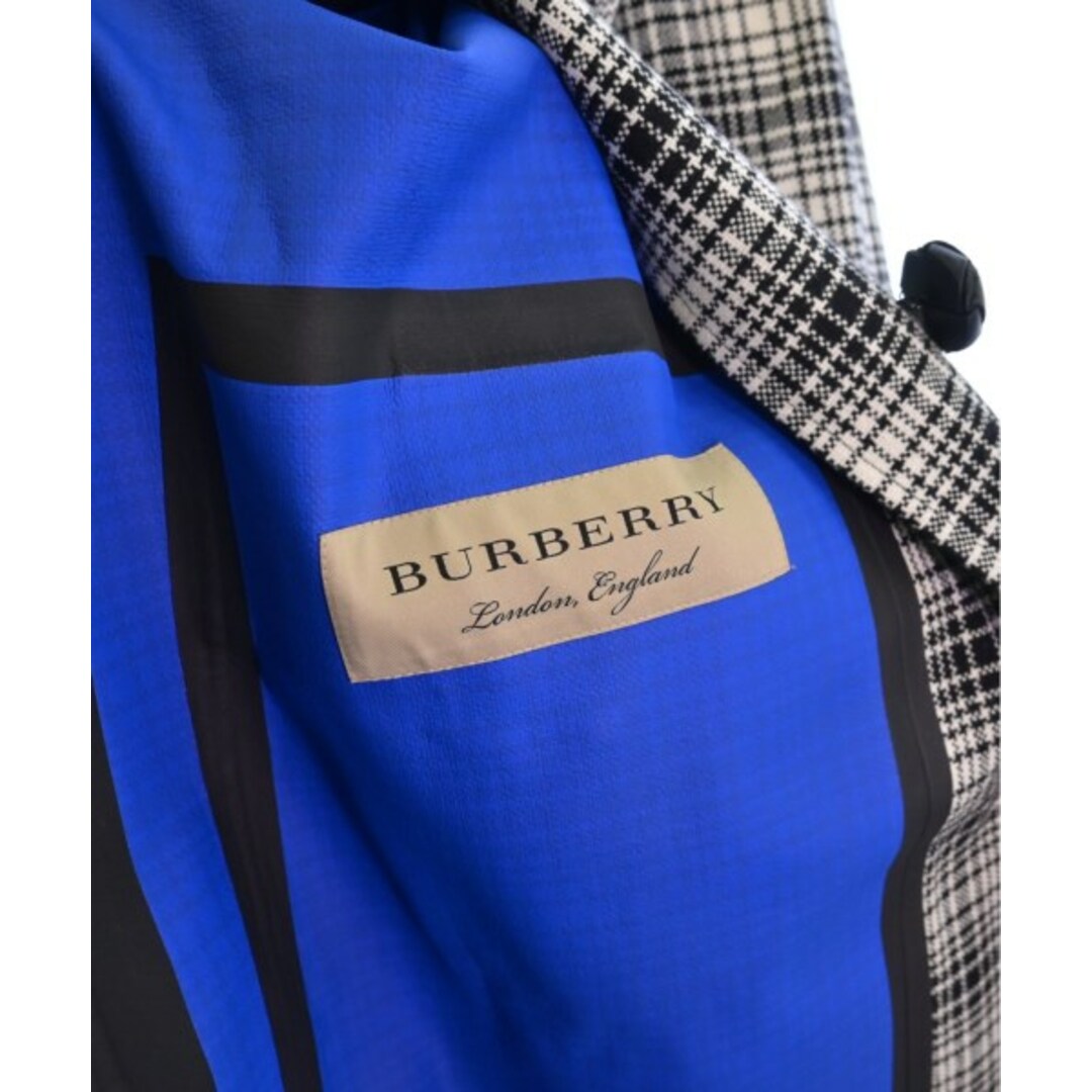 BURBERRY(バーバリー)のBURBERRY ステンカラーコート 42(M位) 白x黒(チェック) 【古着】【中古】 レディースのジャケット/アウター(その他)の商品写真