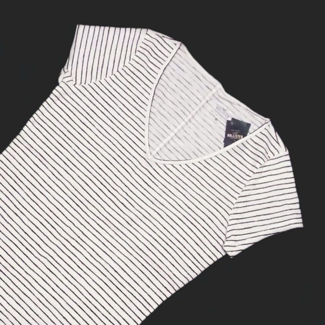 Hollister(ホリスター)の★新品★ホリスター★ボーダー半袖ＶネックTシャツ (White/Black/L) レディースのトップス(Tシャツ(半袖/袖なし))の商品写真