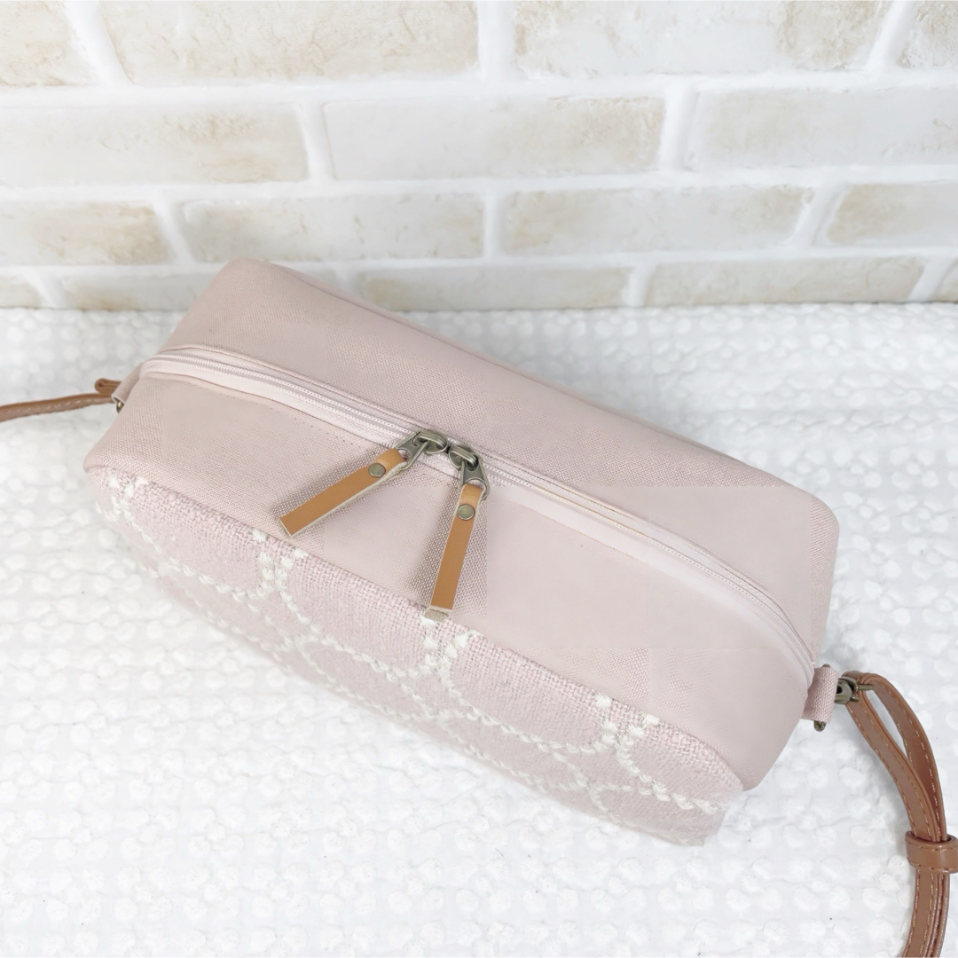 mina perhonen(ミナペルホネン)のポシェット / タンバリン(ウール混) ピンク / ミナペルホネン レディースのバッグ(ショルダーバッグ)の商品写真