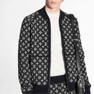 LOUIS VUITTON - ヴィトン モノグラムジャカードフリースジップスルー LOUIS VUITTON - ヴィトン モノグラムジャカードフリースジップスルー