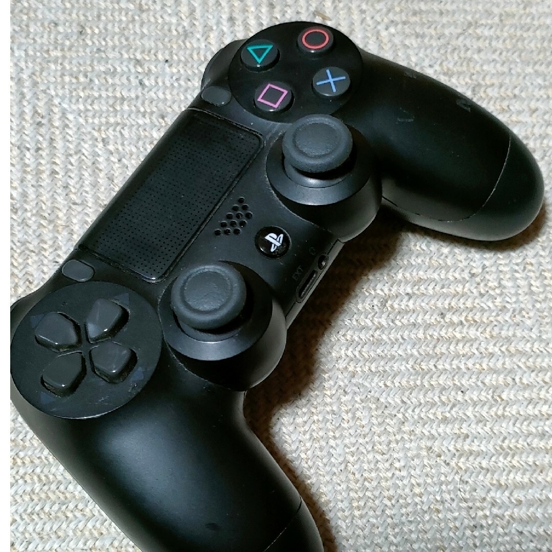 PS4コントローラー　純正品 エンタメ/ホビーのゲームソフト/ゲーム機本体(その他)の商品写真