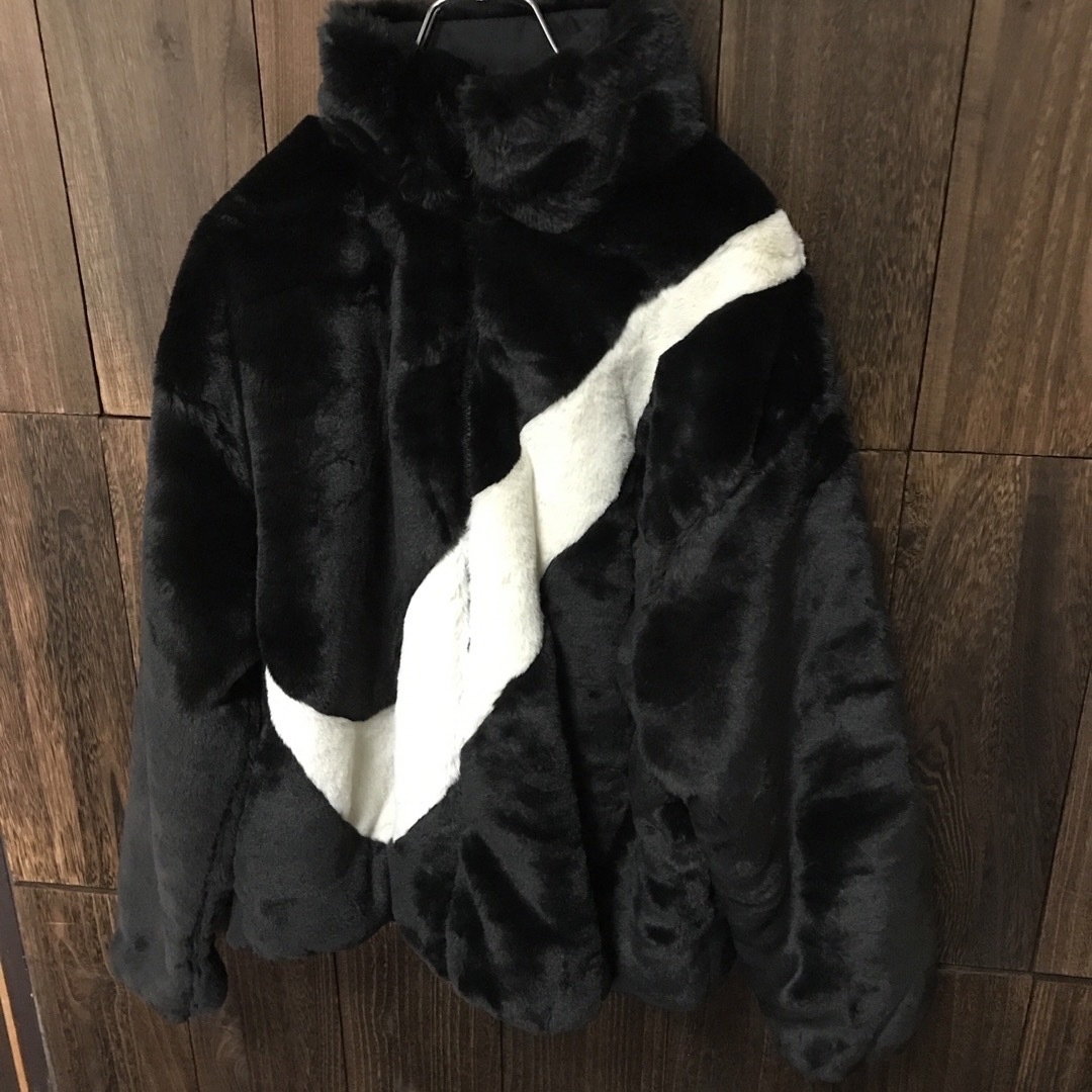 NIKE(ナイキ)の新品タグ付き✨ナイキ✨NSW✨フェイクファージャケット　XXL レディースのジャケット/アウター(毛皮/ファーコート)の商品写真