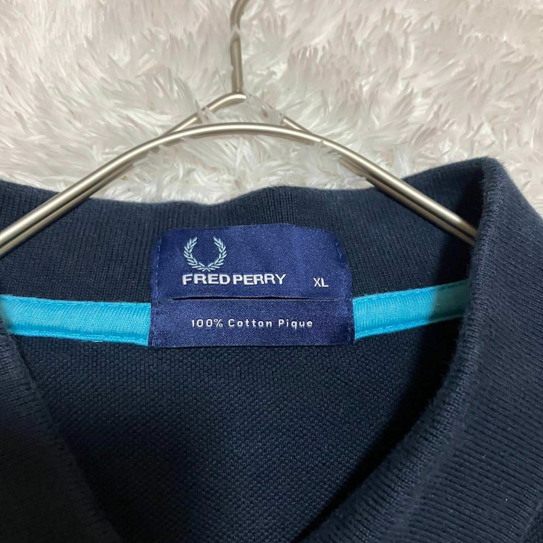 FRED PERRY(フレッドペリー)のフレッドペリー ポロシャツ 鹿の子　ボーダー　刺繍ロゴ　紺色　ゆるだぼ　XL メンズのトップス(ポロシャツ)の商品写真