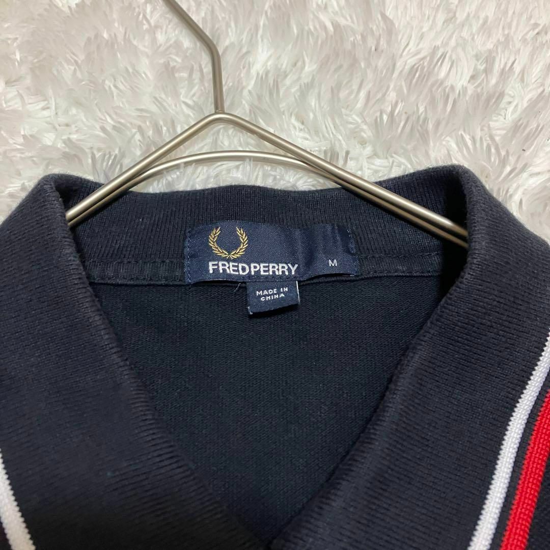 FRED PERRY(フレッドペリー)のフレッドペリー　ポロシャツ　鹿の子　半袖　刺繍ロゴ　マルチカラー　黒×赤×白　M メンズのトップス(ポロシャツ)の商品写真