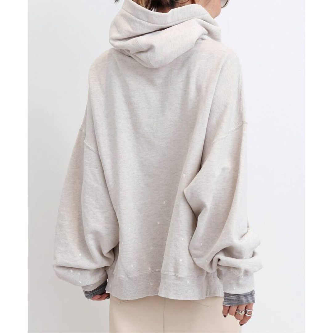 L'Appartement DEUXIEME CLASSE(アパルトモンドゥーズィエムクラス)の新品【REMI RELIEF/レミ レミーフ】 PAINTED HOODIE レディースのトップス(トレーナー/スウェット)の商品写真