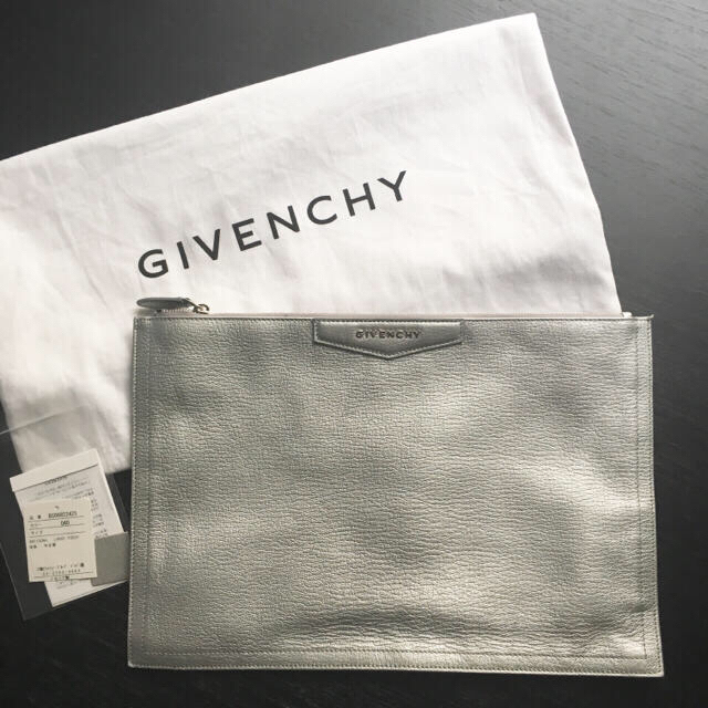 GIVENCHY(ジバンシィ)のジバンシィクラッチバッグアンティゴナ男女兼用Antigonagivenchy レディースのバッグ(クラッチバッグ)の商品写真