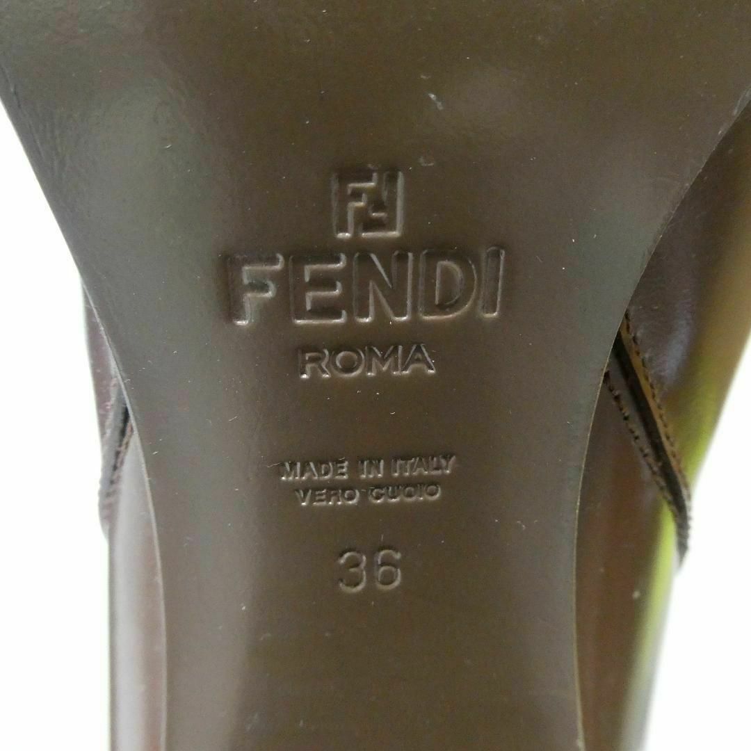 FENDI(フェンディ)の美品 FENDI ロゴヒール パテントレザー スクエアトゥ ジョッキーブーツ レディースの靴/シューズ(ブーツ)の商品写真