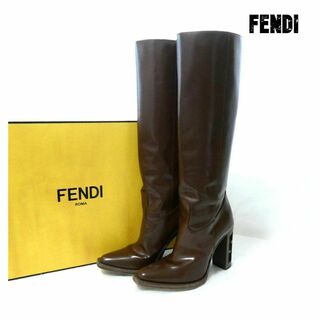 フェンディ(FENDI)の美品 FENDI ロゴヒール パテントレザー スクエアトゥ ジョッキーブーツ(ブーツ)