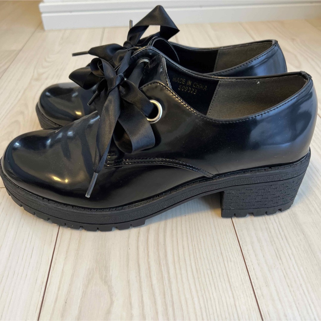 エナメルシューズ リボン レディースの靴/シューズ(ハイヒール/パンプス)の商品写真