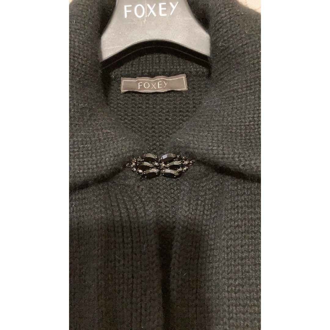 FOXEY(フォクシー)のFOXEY　フォクシー　カシミヤケープ レディースのジャケット/アウター(ポンチョ)の商品写真