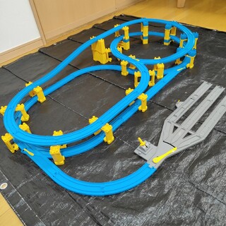 タカラトミー(Takara Tomy)のプラレール　組み立て簡単無限ループ操車場　てんてつきレールセット　まとめ売(鉄道模型)