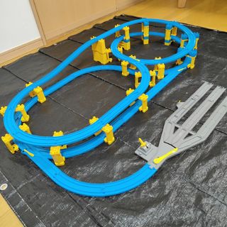 タカラトミー(Takara Tomy)のプラレール　組み立て簡単無限ループ操車場　てんてつきレールセット　まとめ売(鉄道模型)