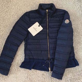 モンクレール(MONCLER)の《未使用に近い》モンクレール　ペプラムライトダウンジャケット(ダウンジャケット)