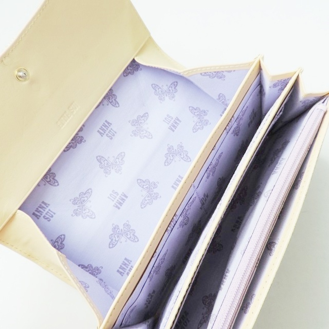 ANNA SUI(アナスイ)のANNA SUI(アナスイ) 長財布 - ライトパープル バタフライ(蝶)/型押し加工/ラインストーン エナメル（レザー） レディースのファッション小物(財布)の商品写真