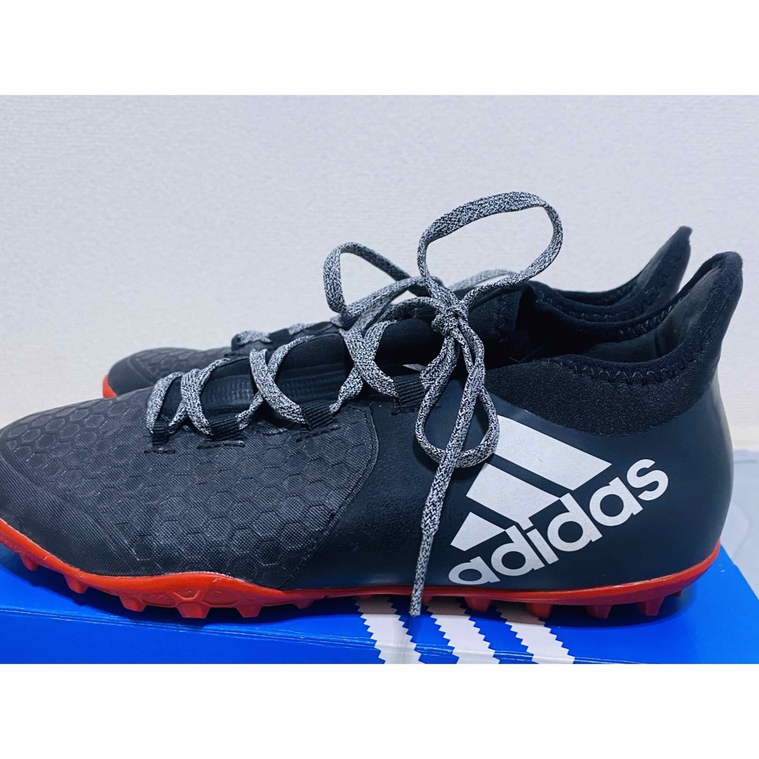 adidas(アディダス)のアディダス トレーニングシューズ　25cm スポーツ/アウトドアのサッカー/フットサル(シューズ)の商品写真